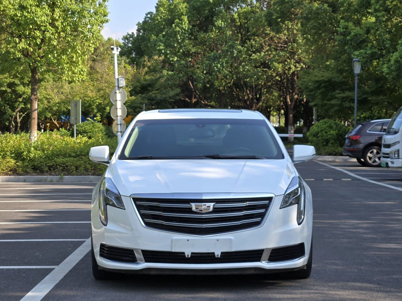 XTS 2018 28T Tech photo 2
