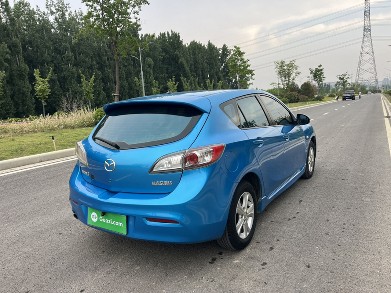 3 2012 Hatchback 1.6L AT Elite photo 2