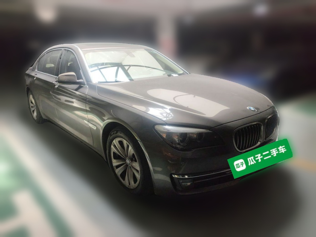 7 Series 2013 730Li Leading photo 3