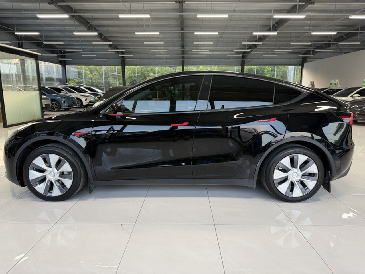 Model Y 2022 Facelift RWD photo 3