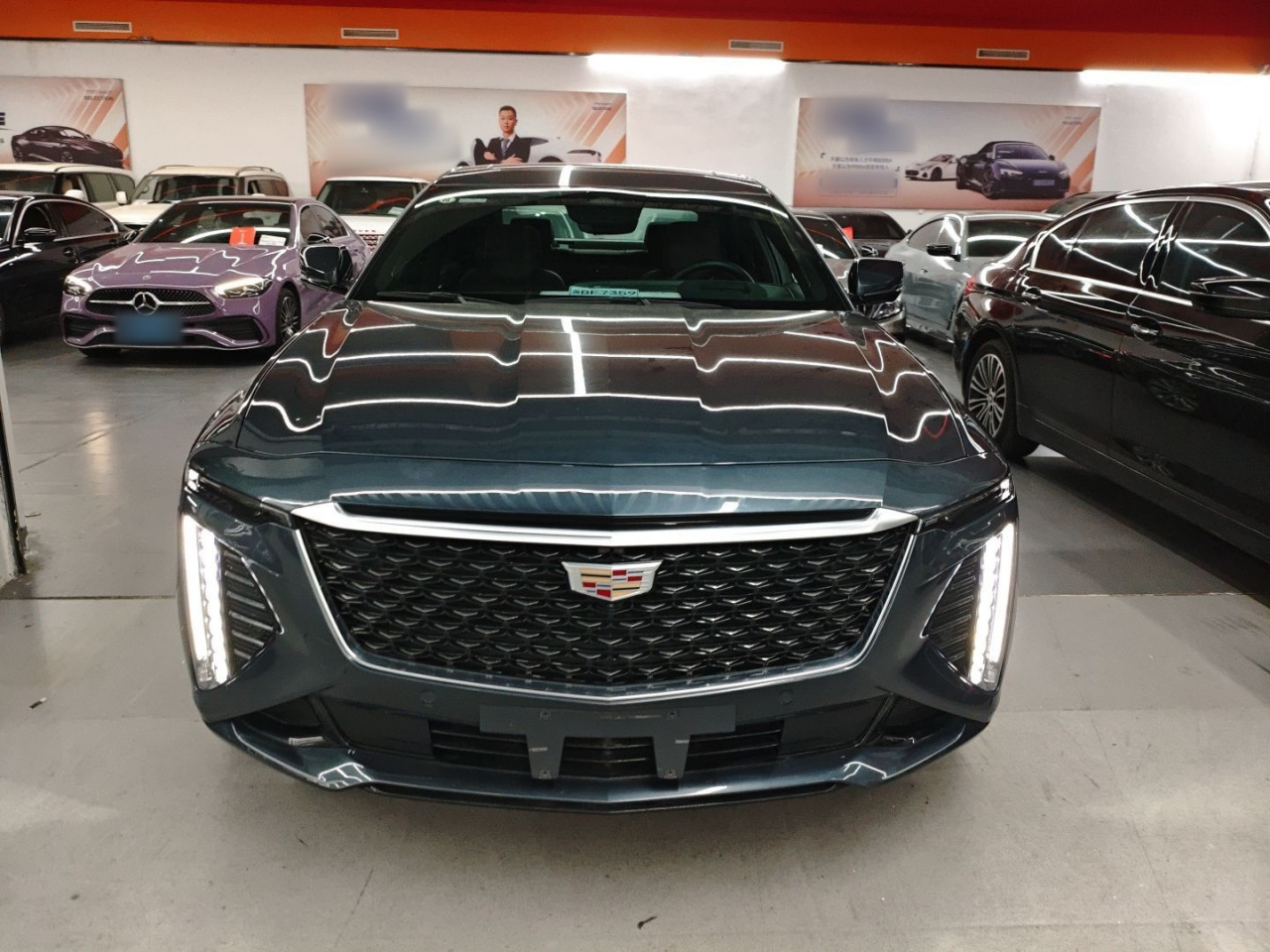 CT6 2023 28T Platinum photo 2