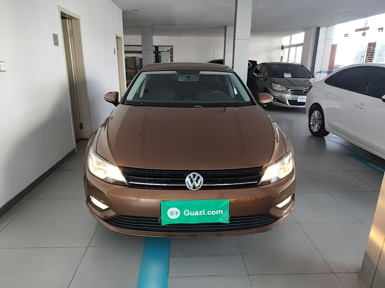 Lamando 2015 230TSI MT photo 2