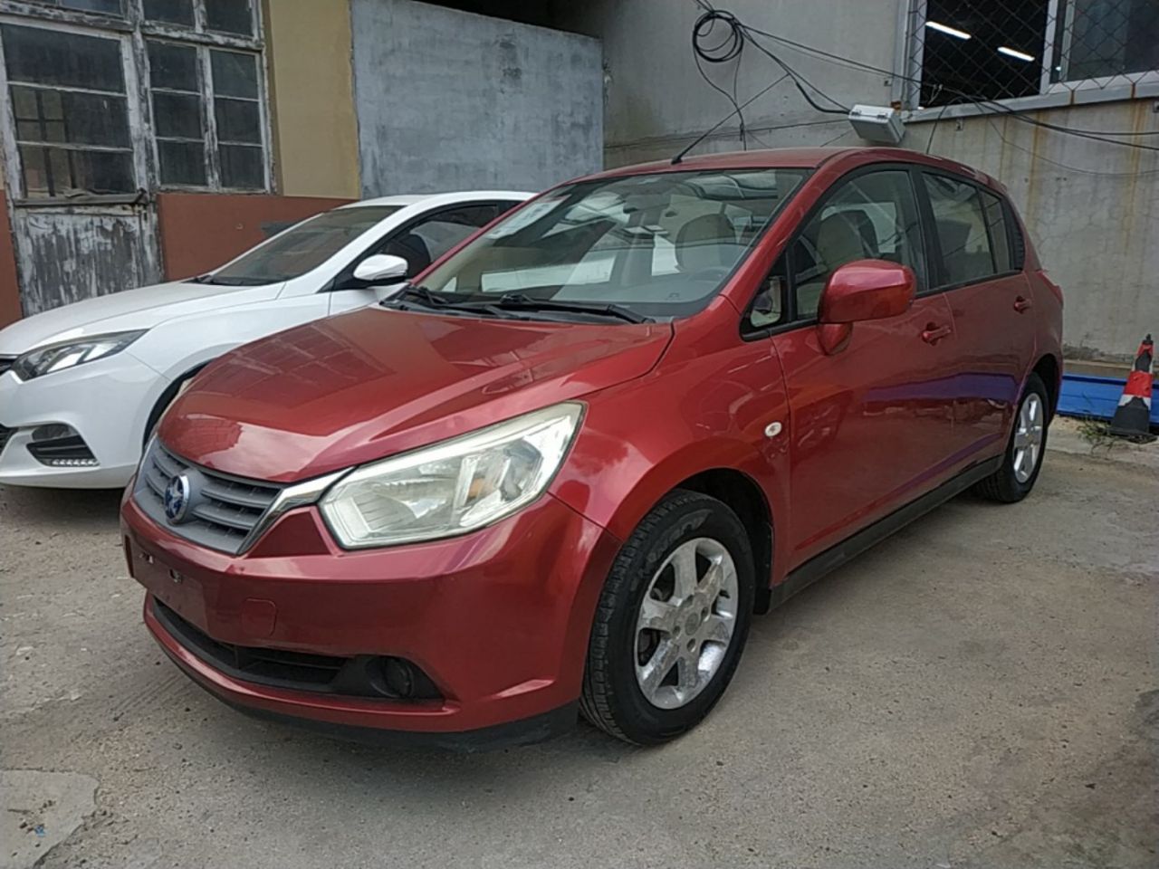 R50 2013 1.6L MT Fashion