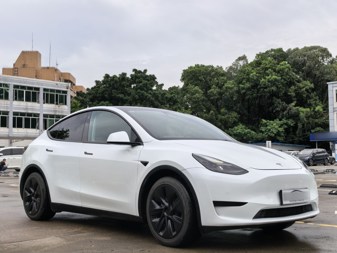 Model Y 2022 Facelift RWD photo 3