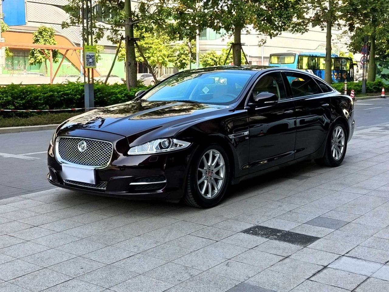 XJ 2013 XJL 2.0T Business