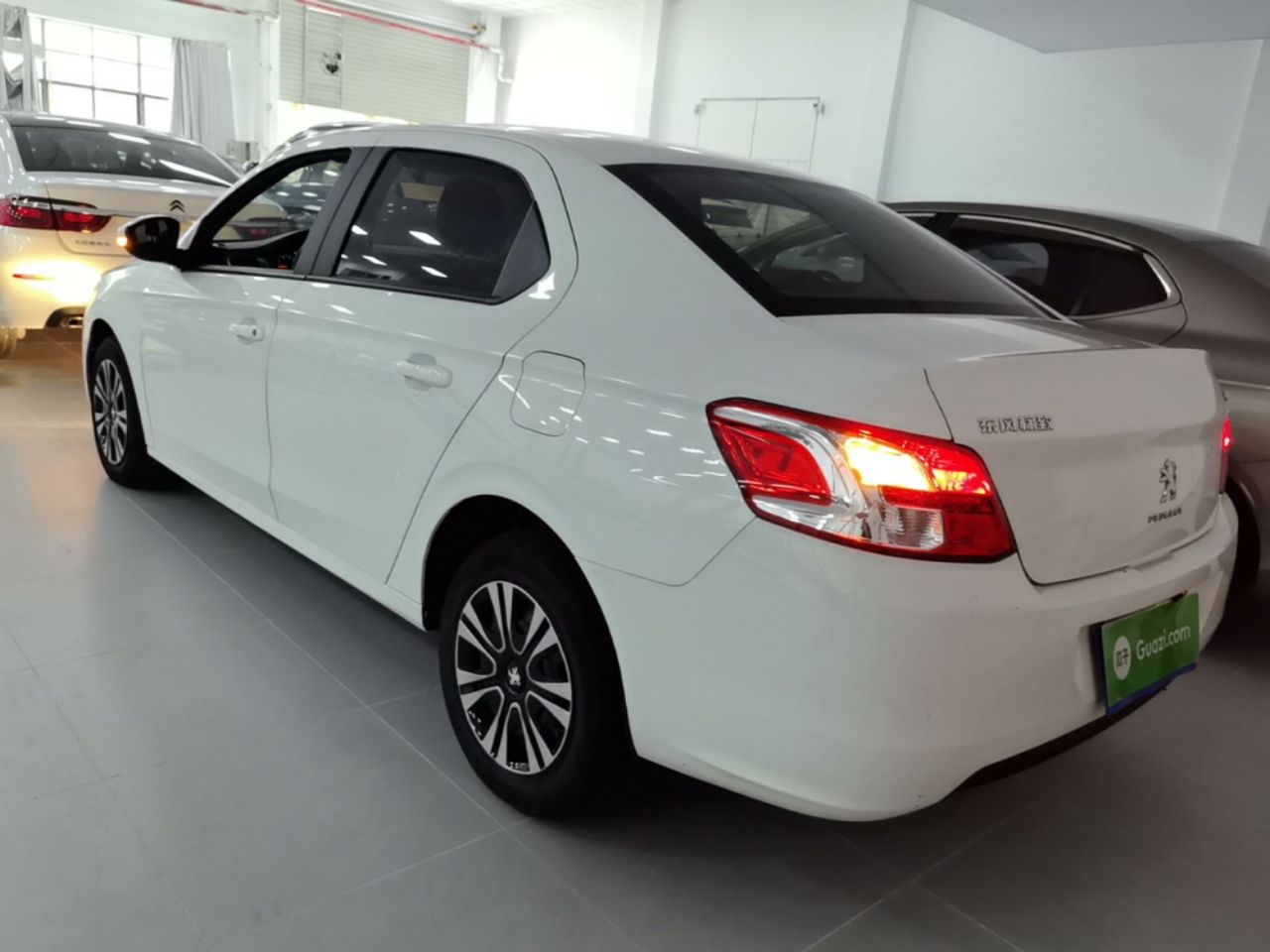 301 2016 1.6L MT Comfort photo 4