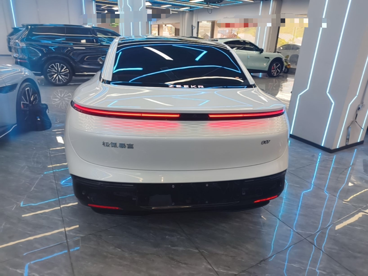 007 2025 RWD ADAS 75kWh photo 2