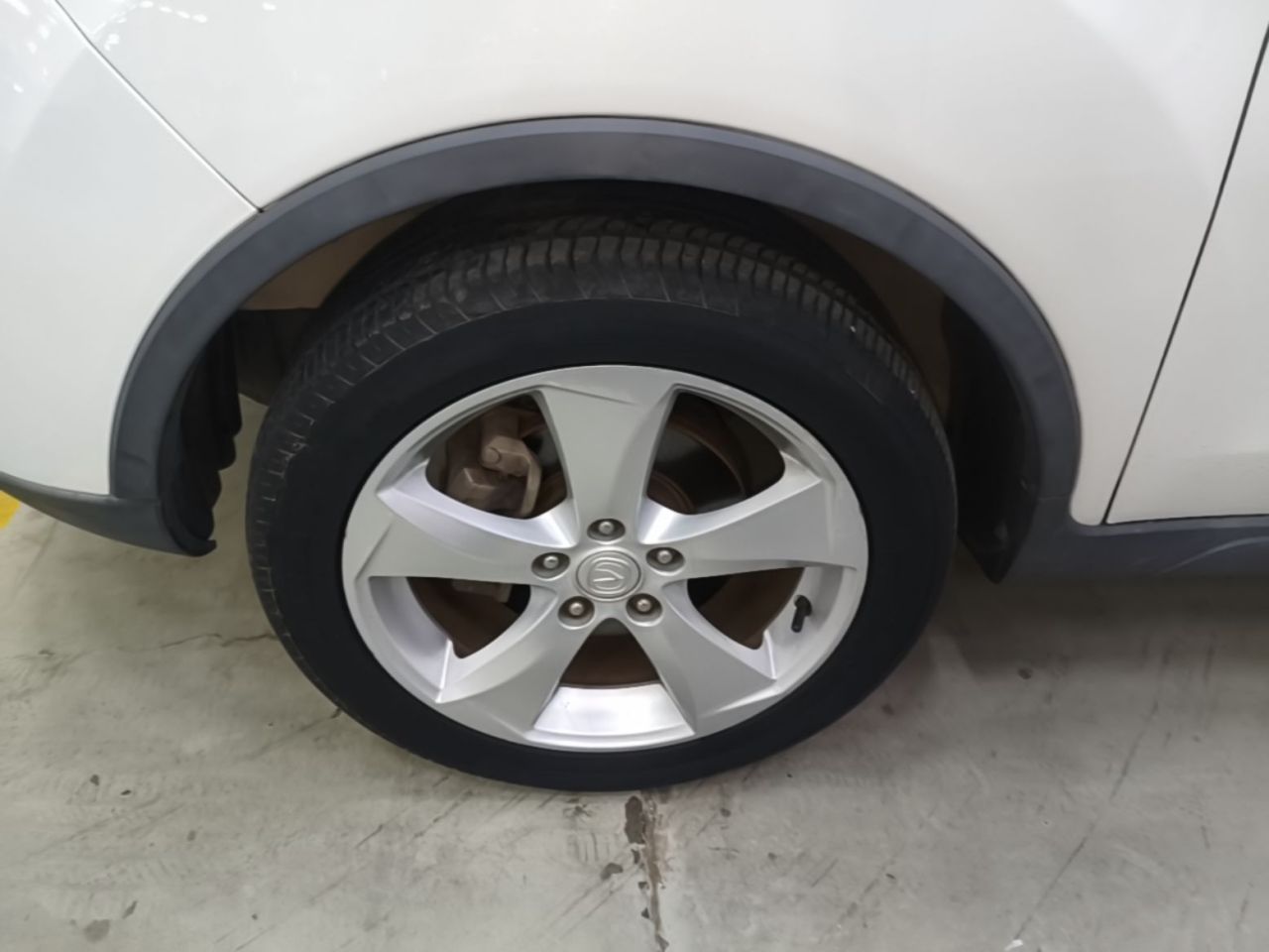 CS35 2016 1.6L MT Premium China V photo 2