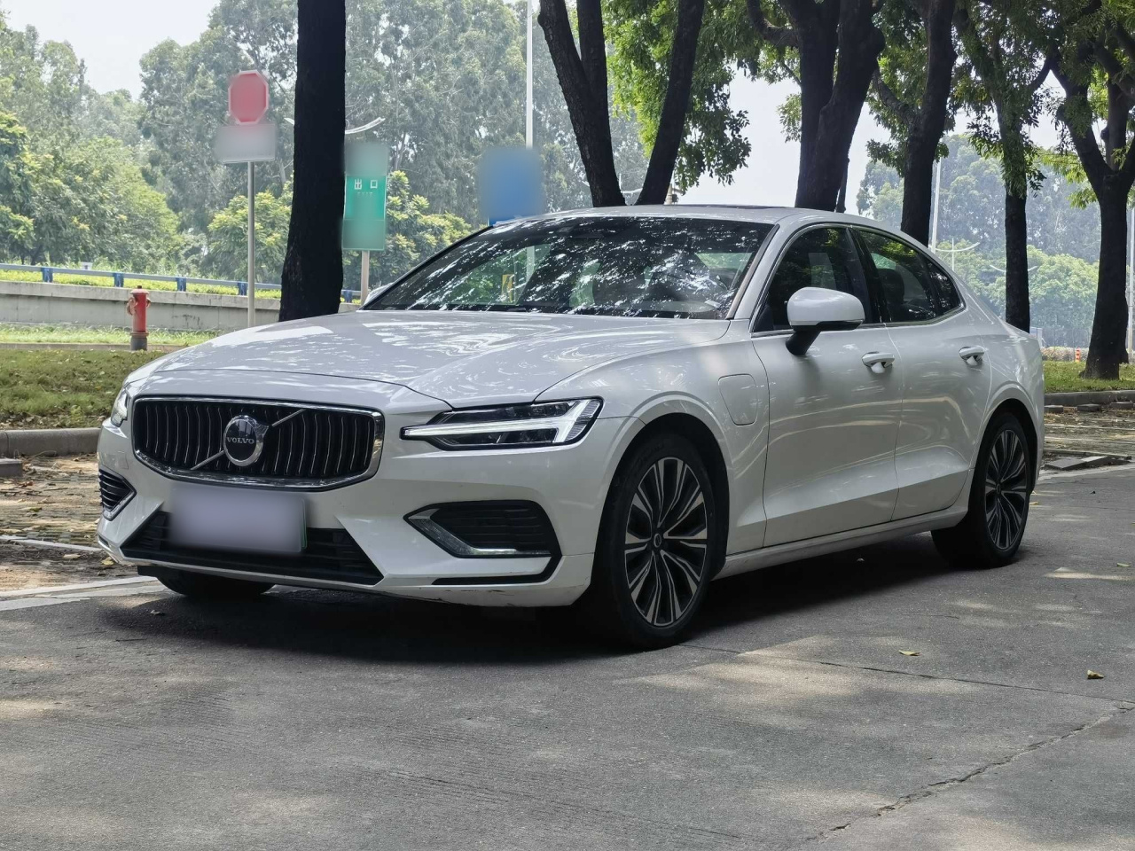 S60 EV 2024 T8 AWD Long Range Luxury