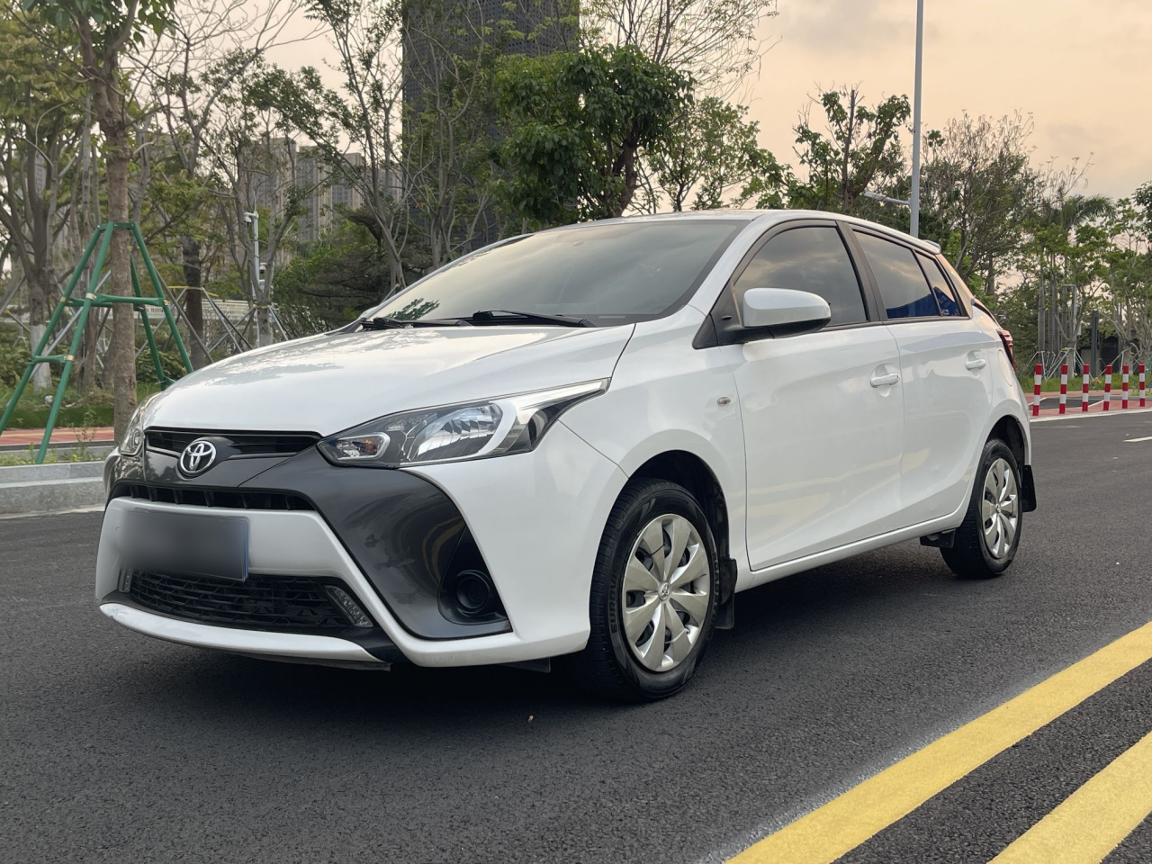 YARiS L 2020 1.5L CVT Leading