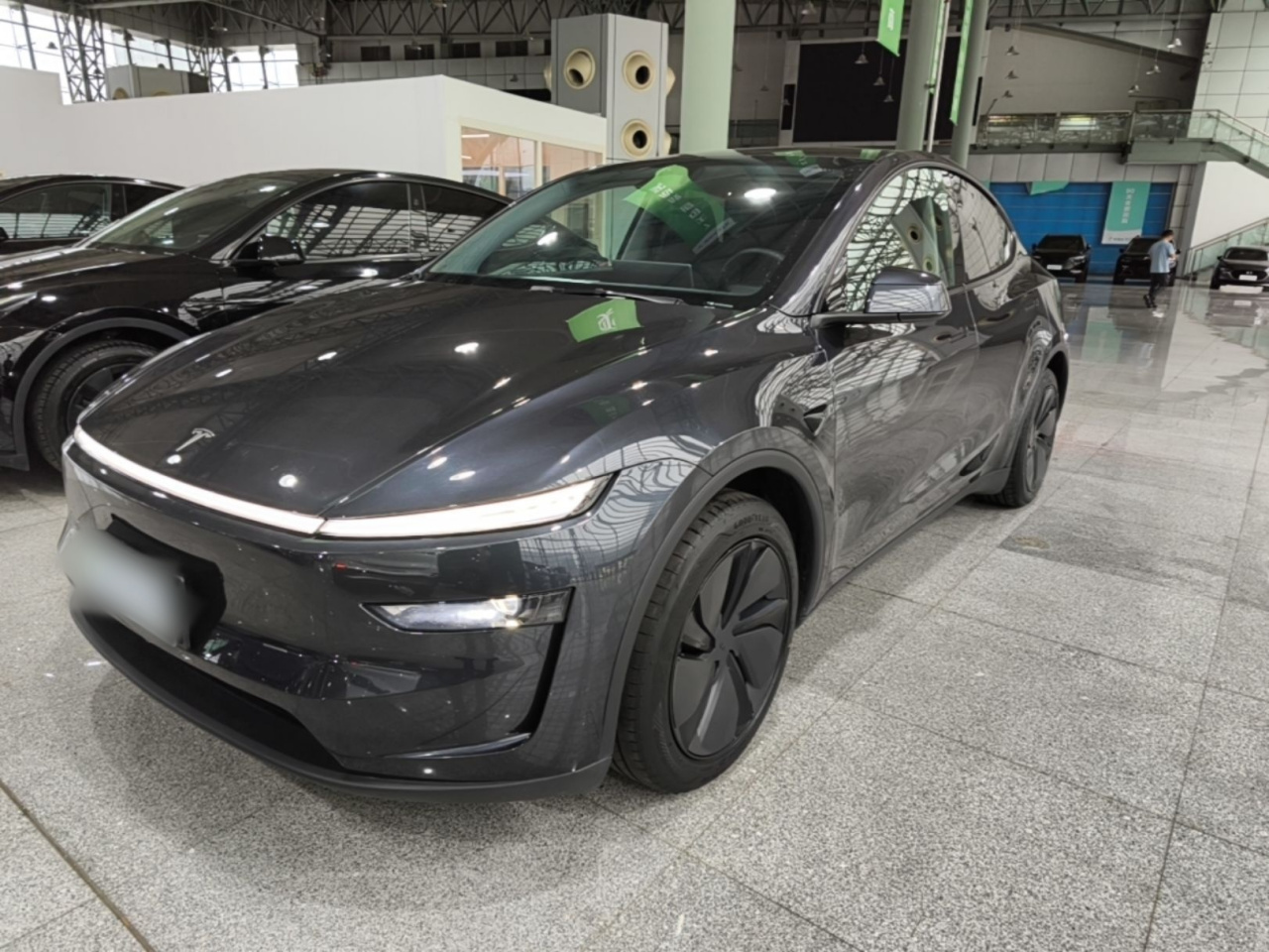 Model Y 2025 RWD Launch Edition