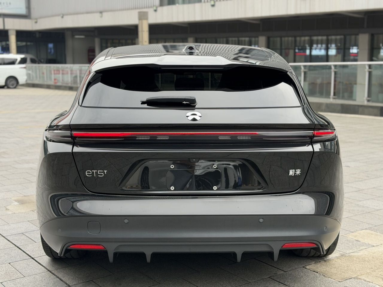 ET5T 2024 75kWh Touring photo 3