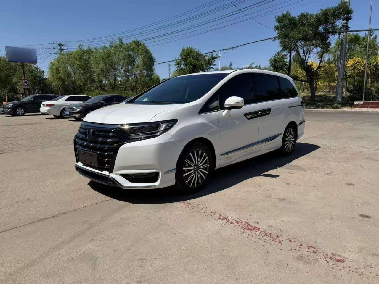 Elysion 2022 2.0L e:HEV Luxury