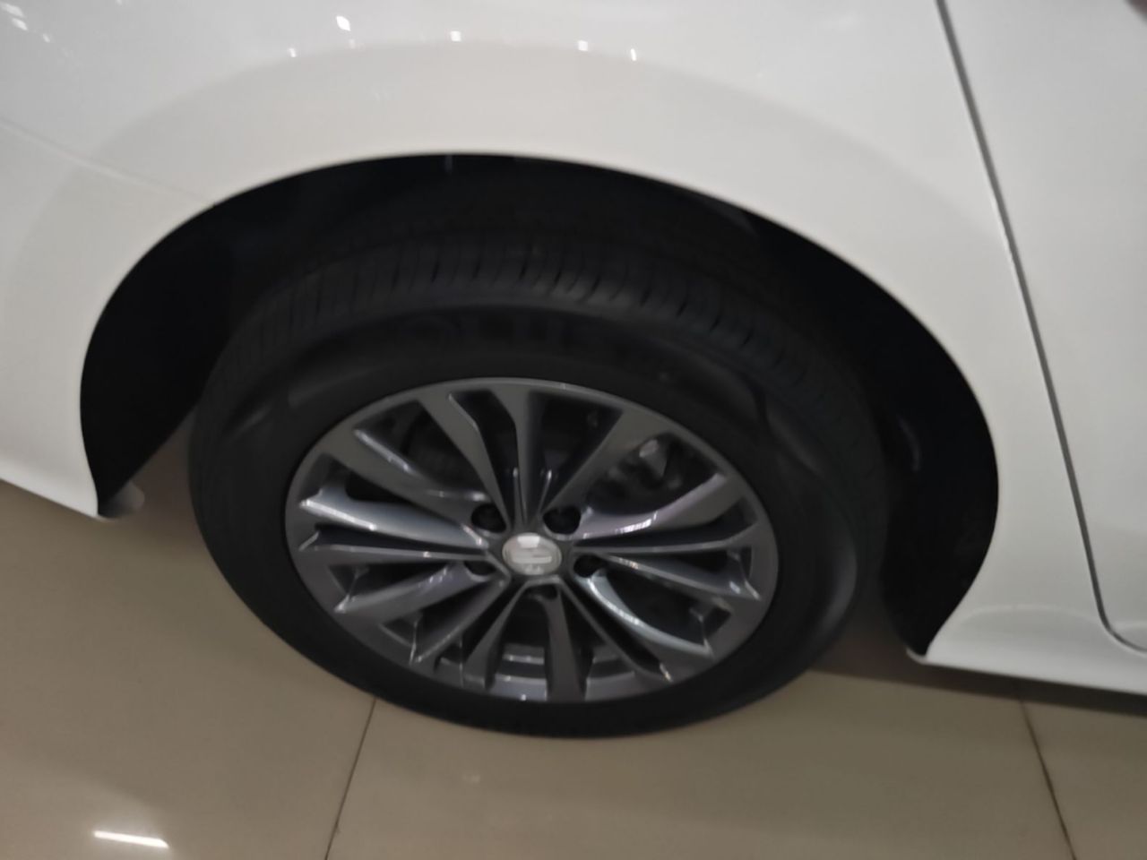 MG5 2026 180DVVT Luxury photo 3