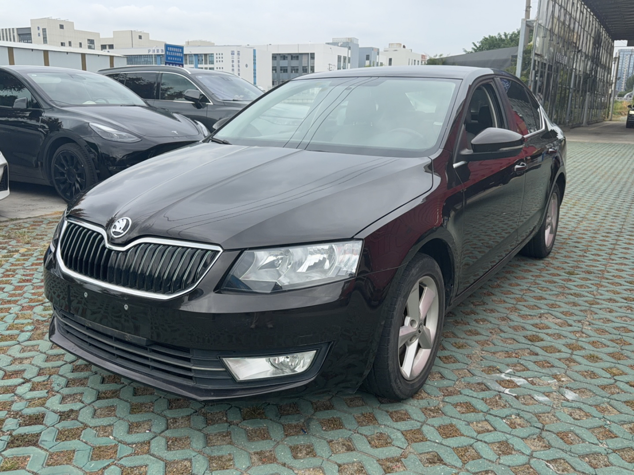 Octavia 2015 1.6L AT