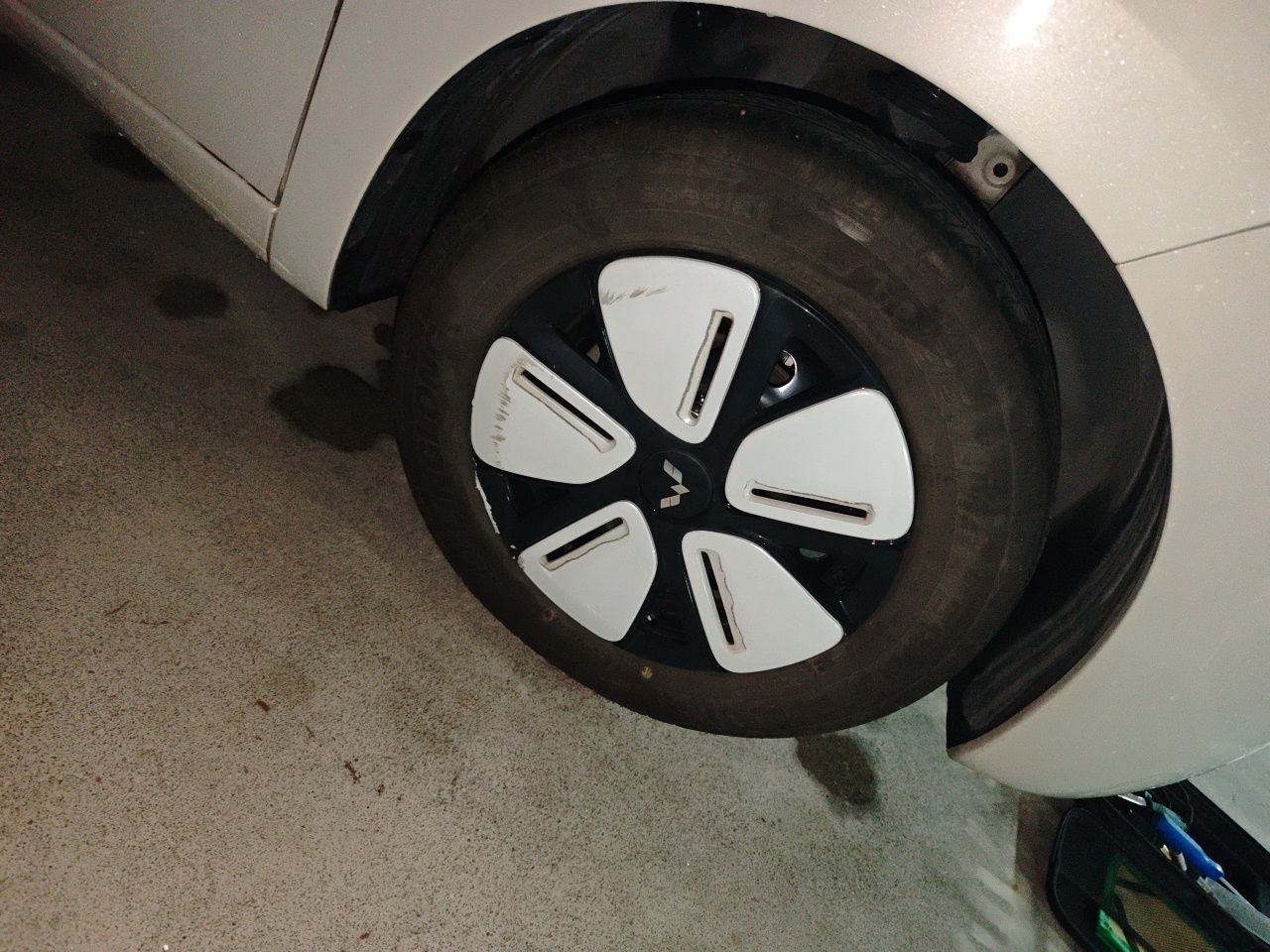 Hongguang MINIEV 2025 4th Gen 4-Door photo 5