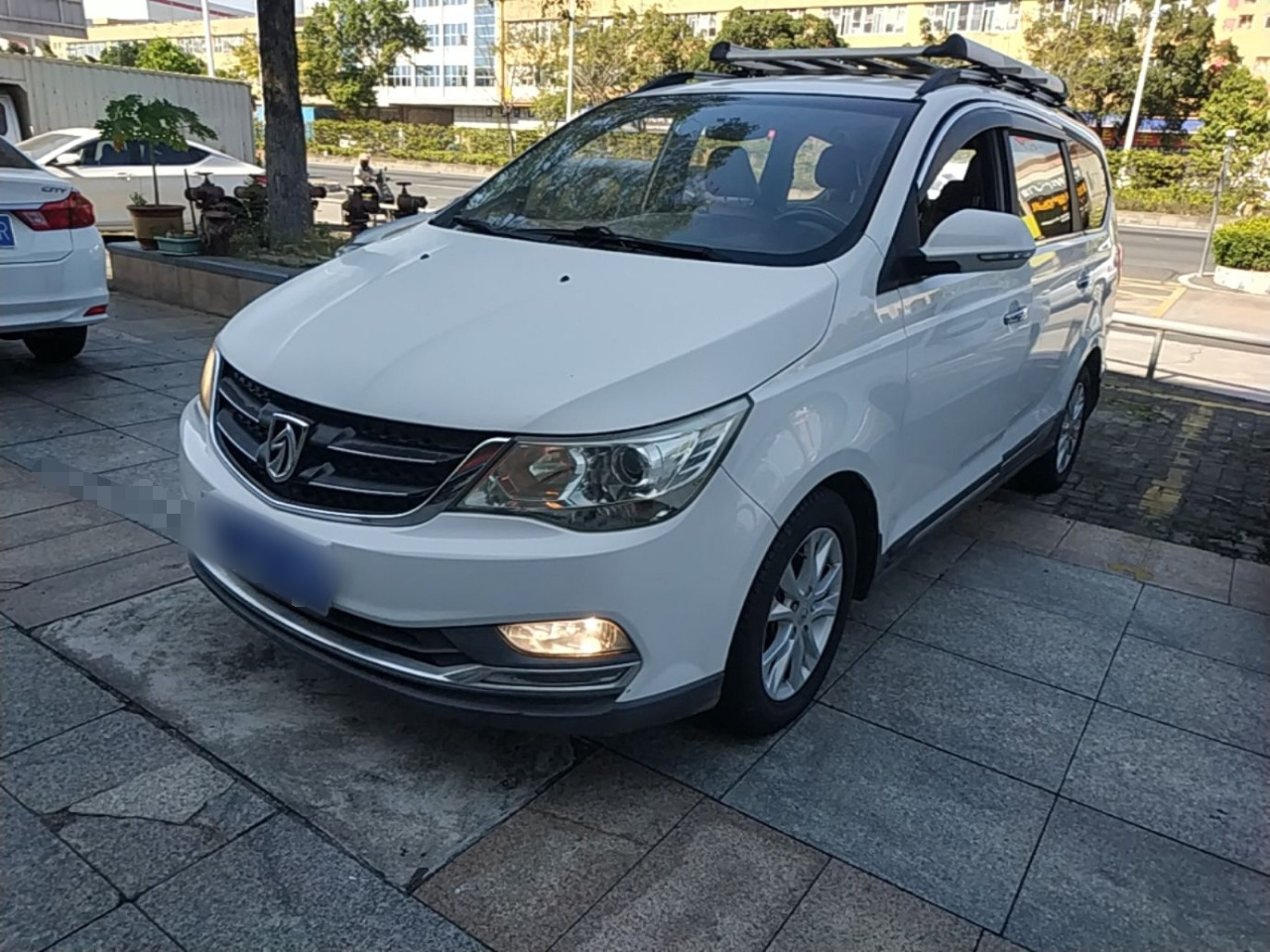 730 2016 1.5L MT Comfort 7-Seater China V