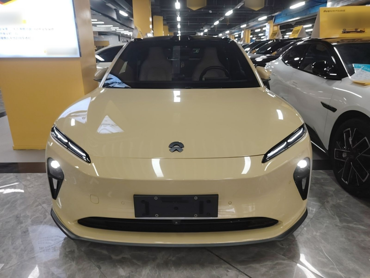ET5 2022 75kWh photo 2
