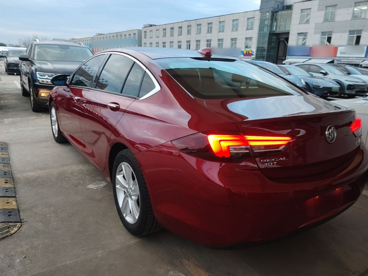 Regal 2019 20T Elite China VI photo 4