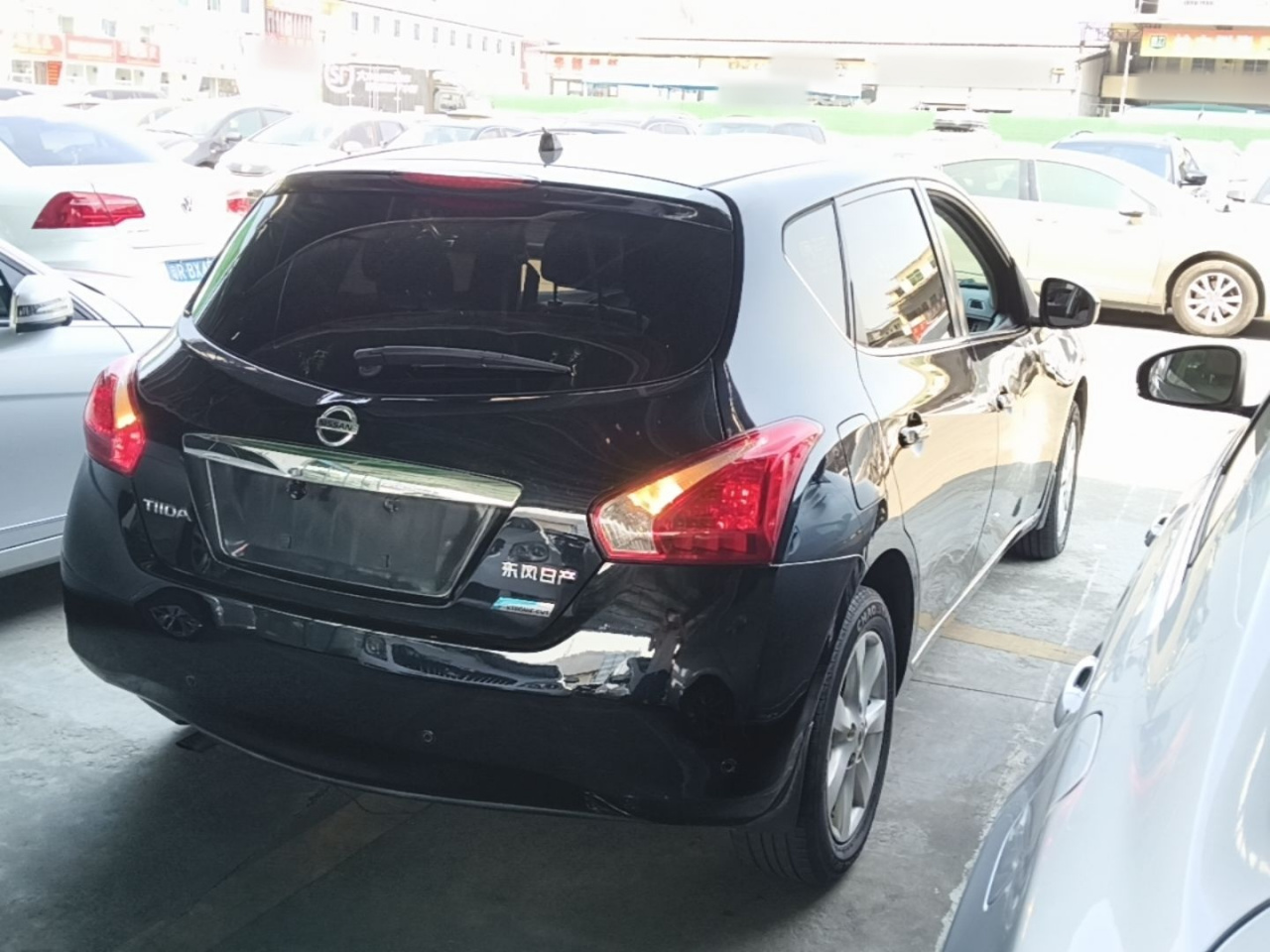 Tiida 2011 1.6L CVT Comfort photo 4