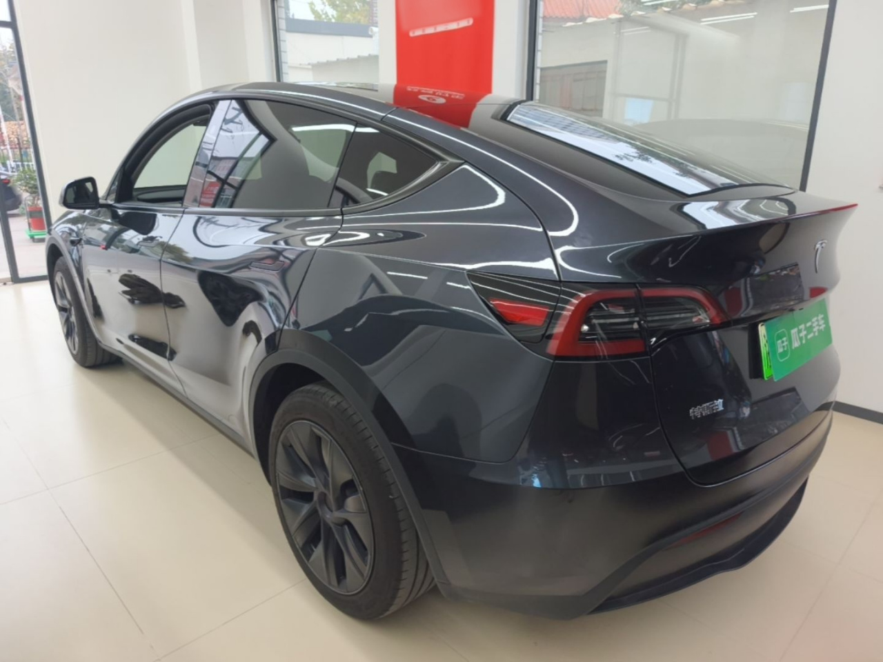 Model Y 2024 RWD photo 4
