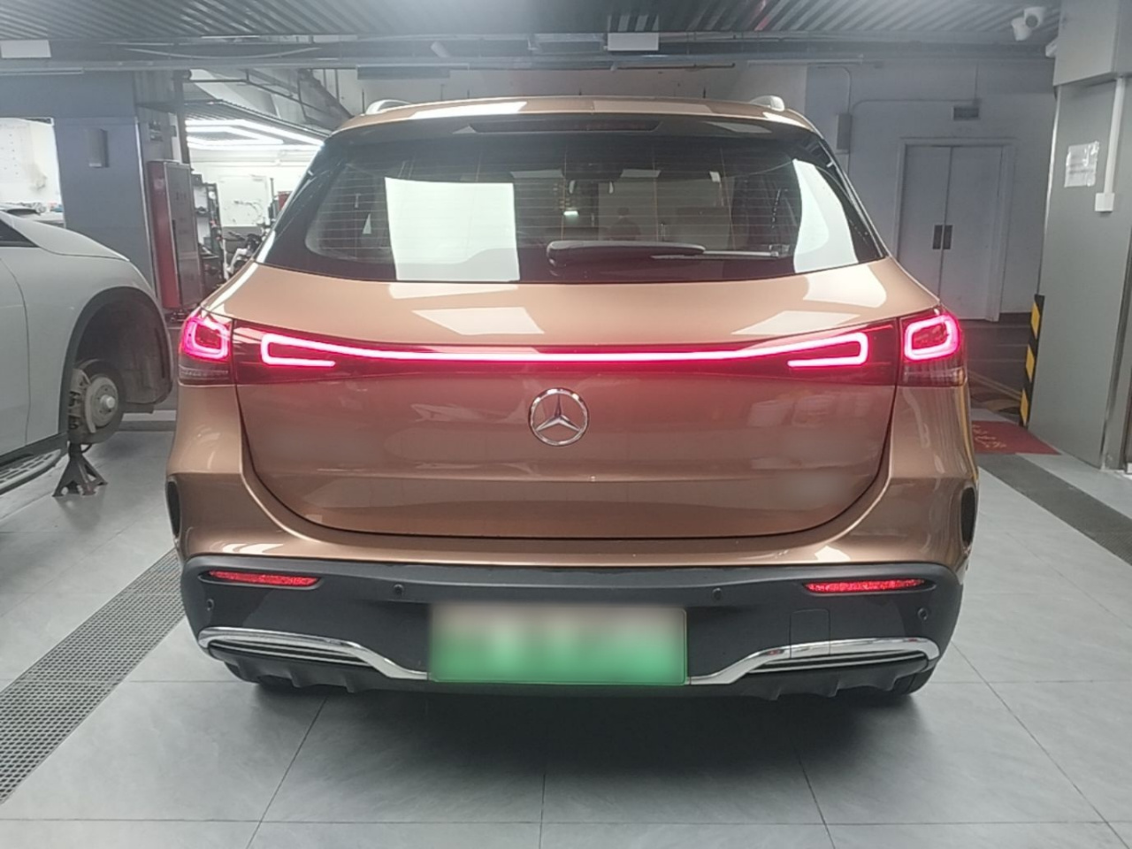 EQA 2022 EQA 300 4MATIC Special photo 5