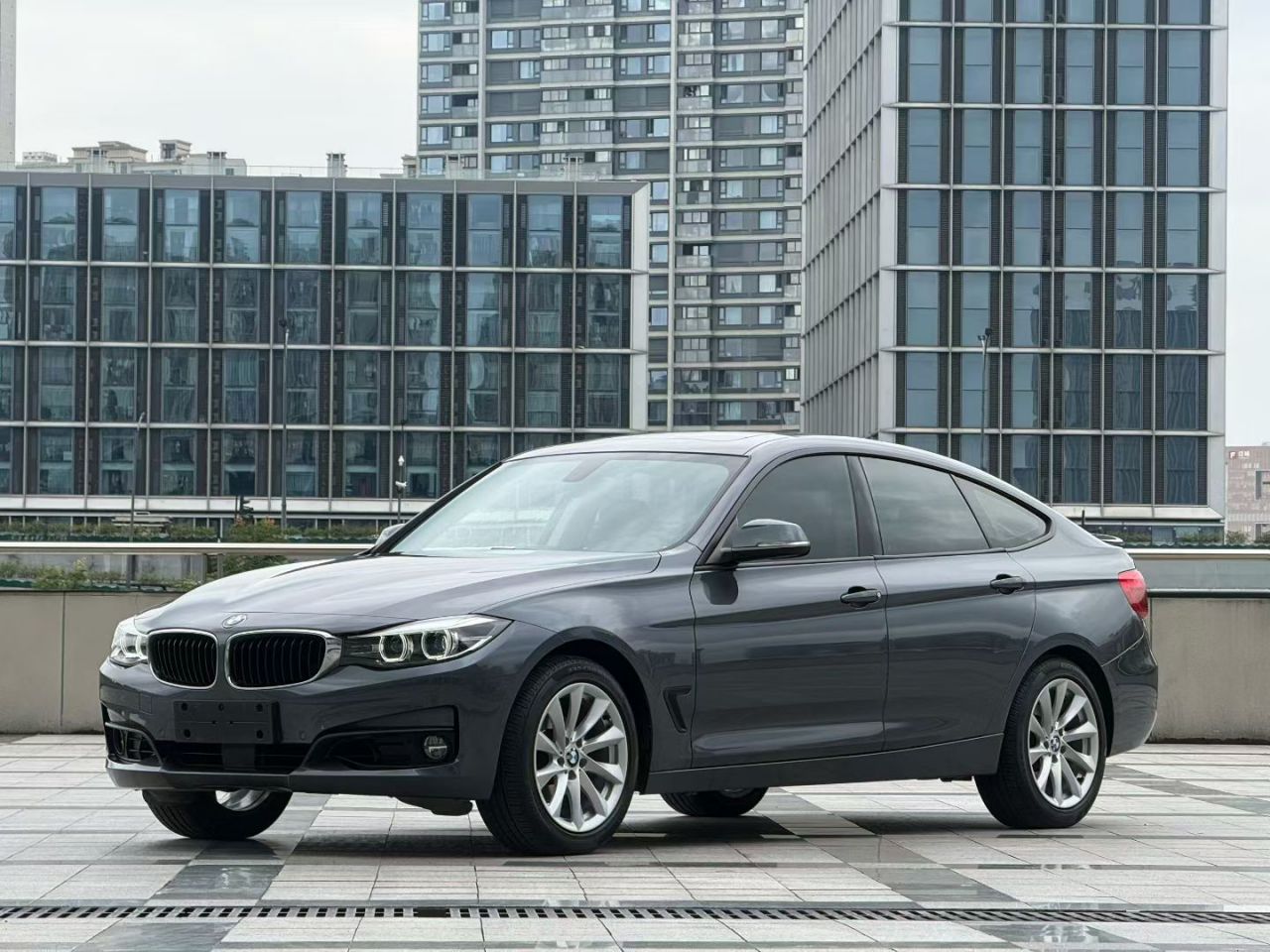 3 SeriesGT 2019 320i Fashion