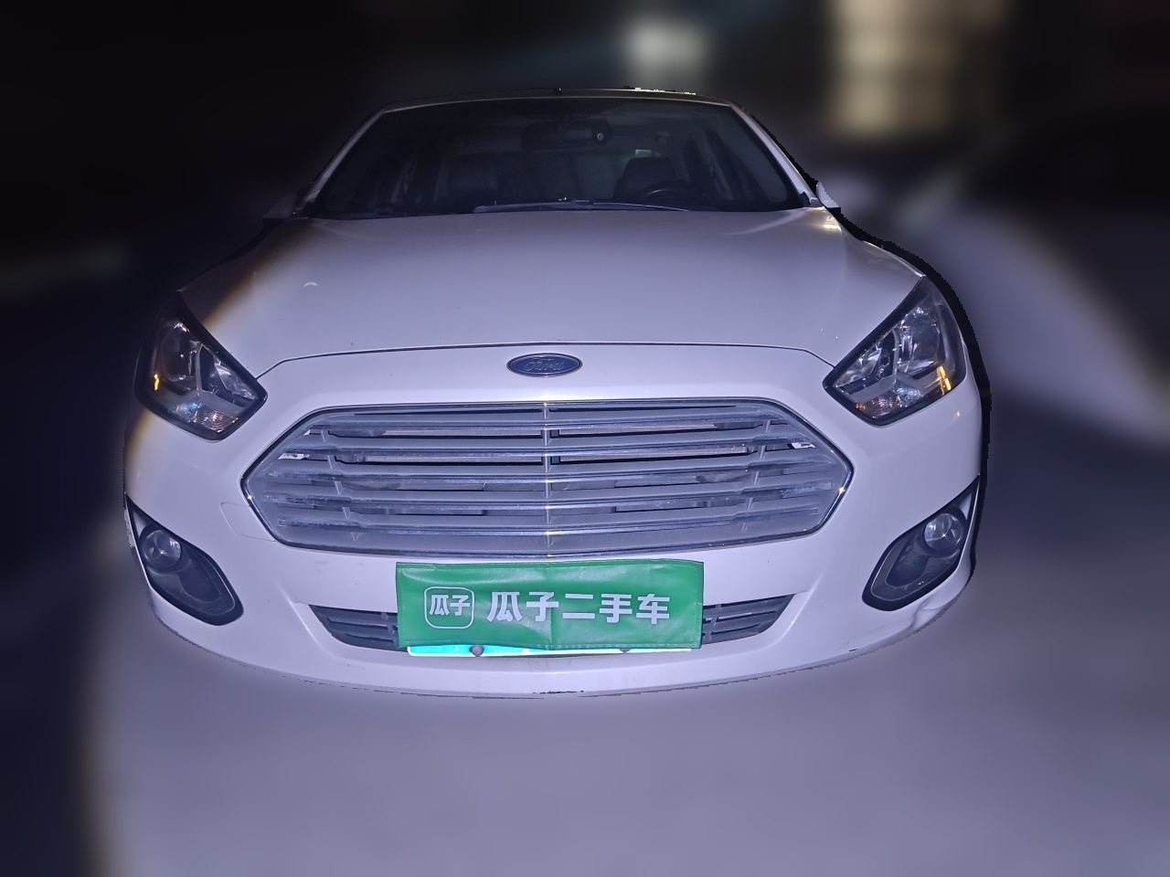 Escort 2015 1.5L AT Fashion photo 2