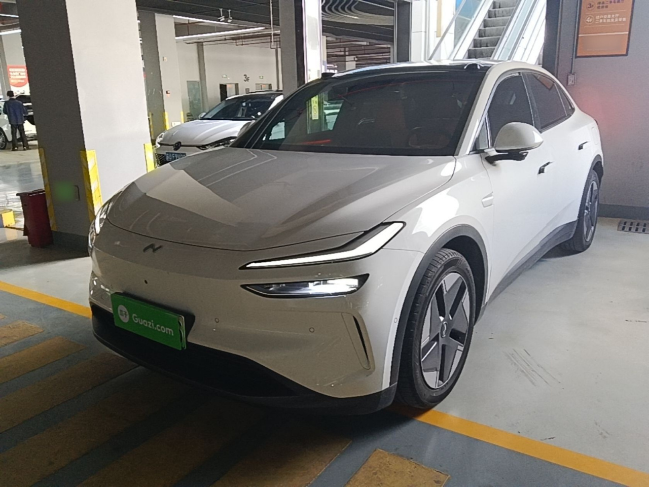 L60 2024 60kWh RWD