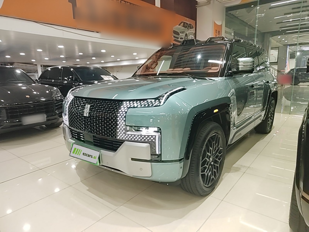 U8 2023 Luxury