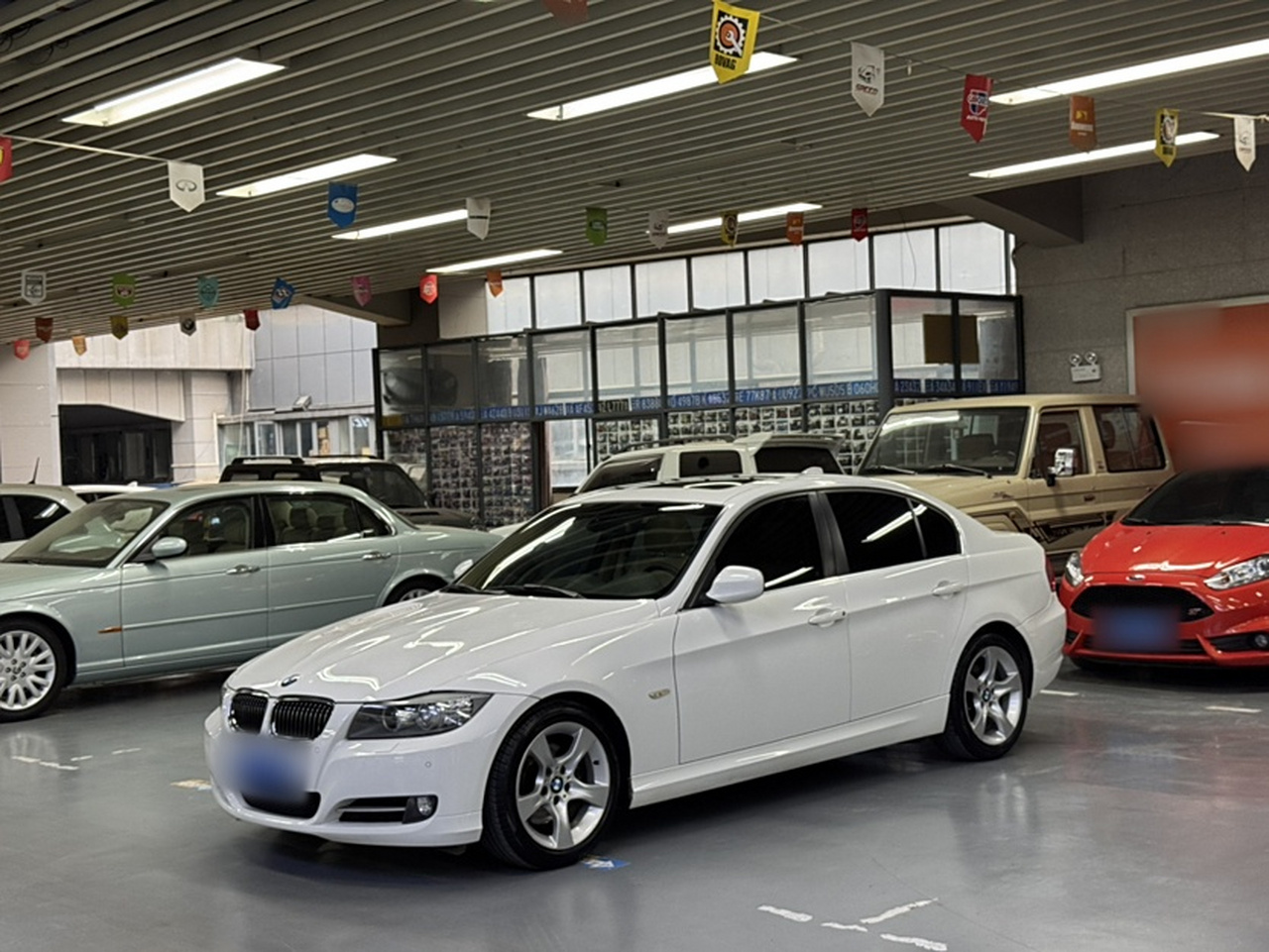 3 Series 2012 325i Luxury