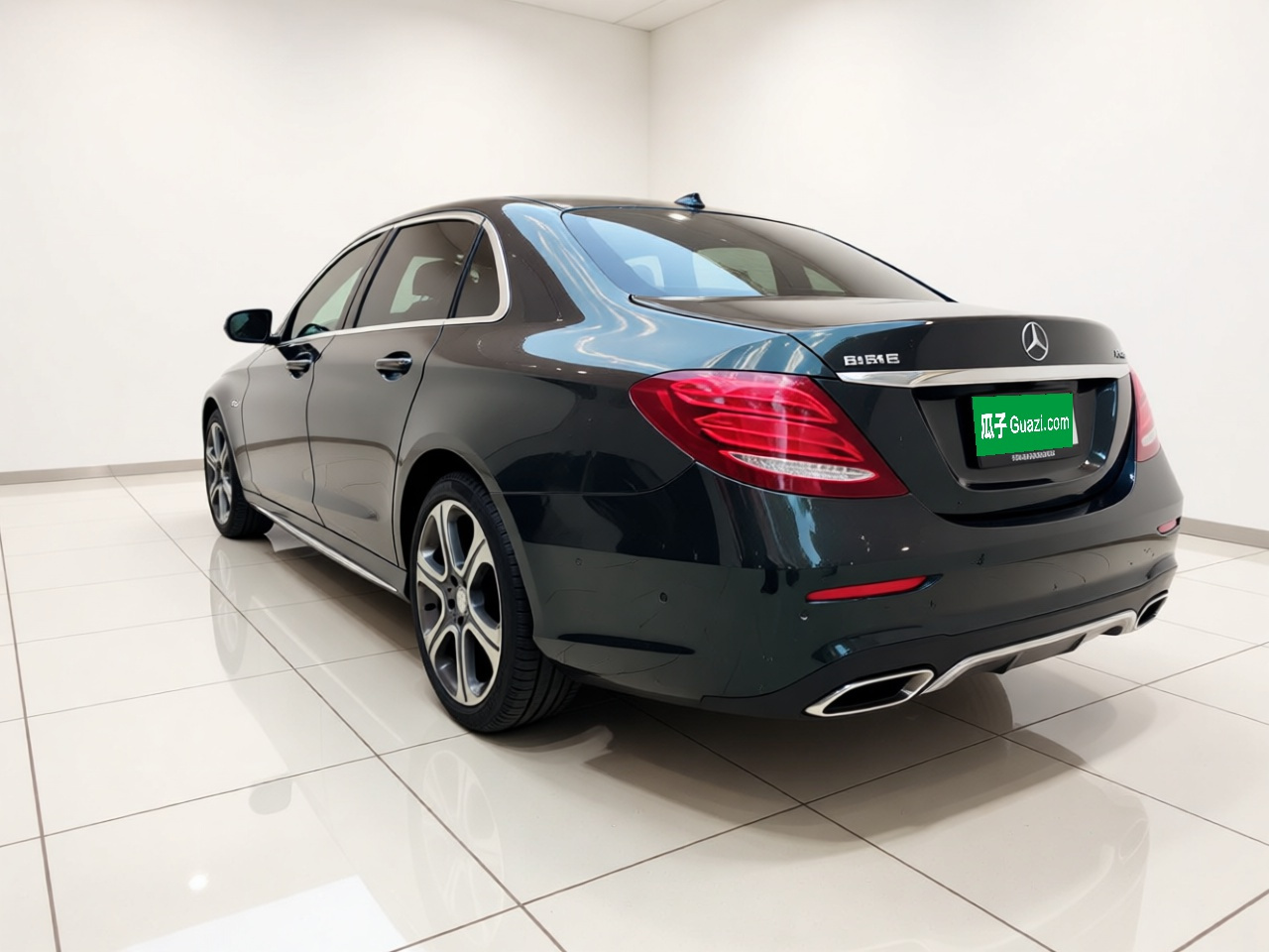 E-Class 2016 E 300 L Sport Luxury photo 4