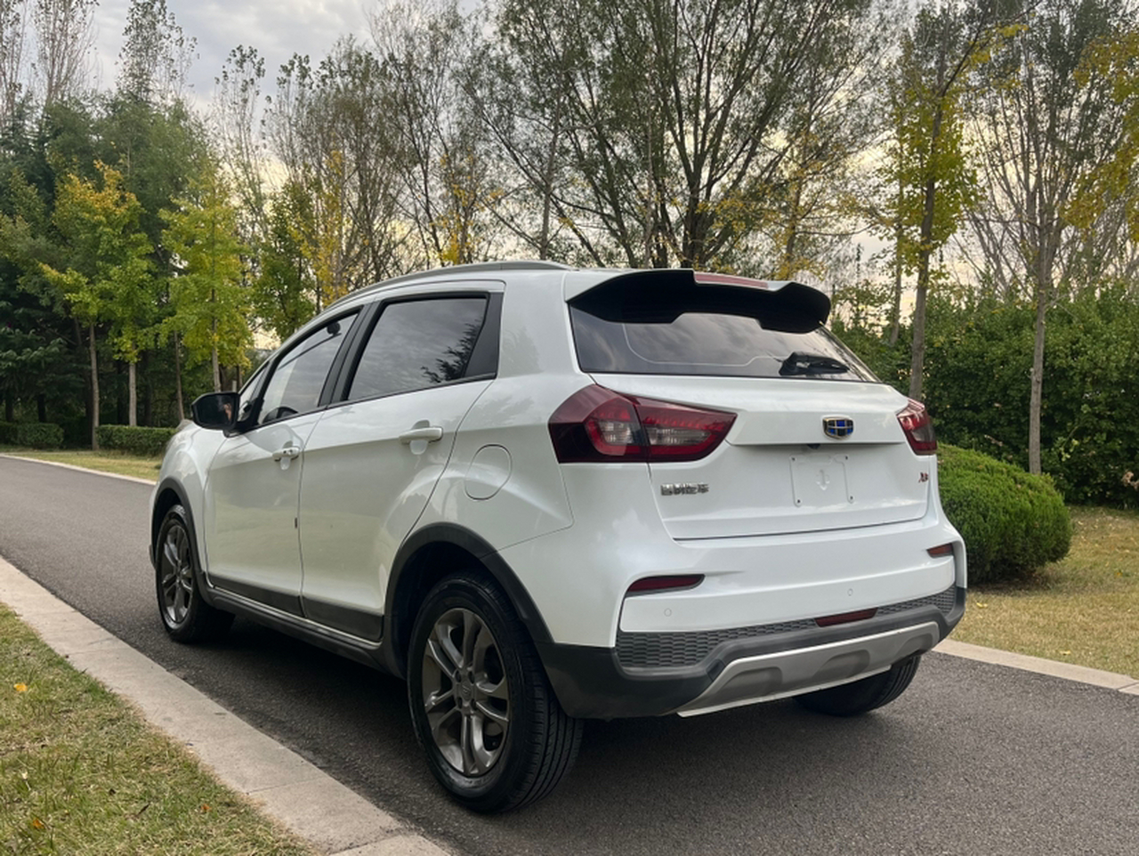 Vision X3 2020 1.5L CVT Premium photo 2