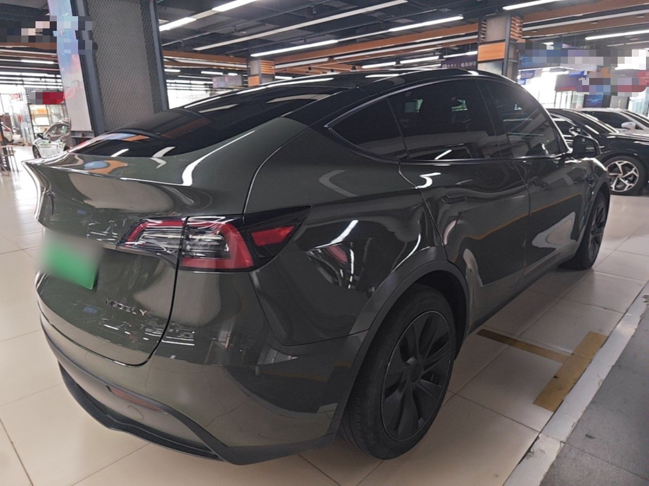 Model Y 2024 RWD photo 4