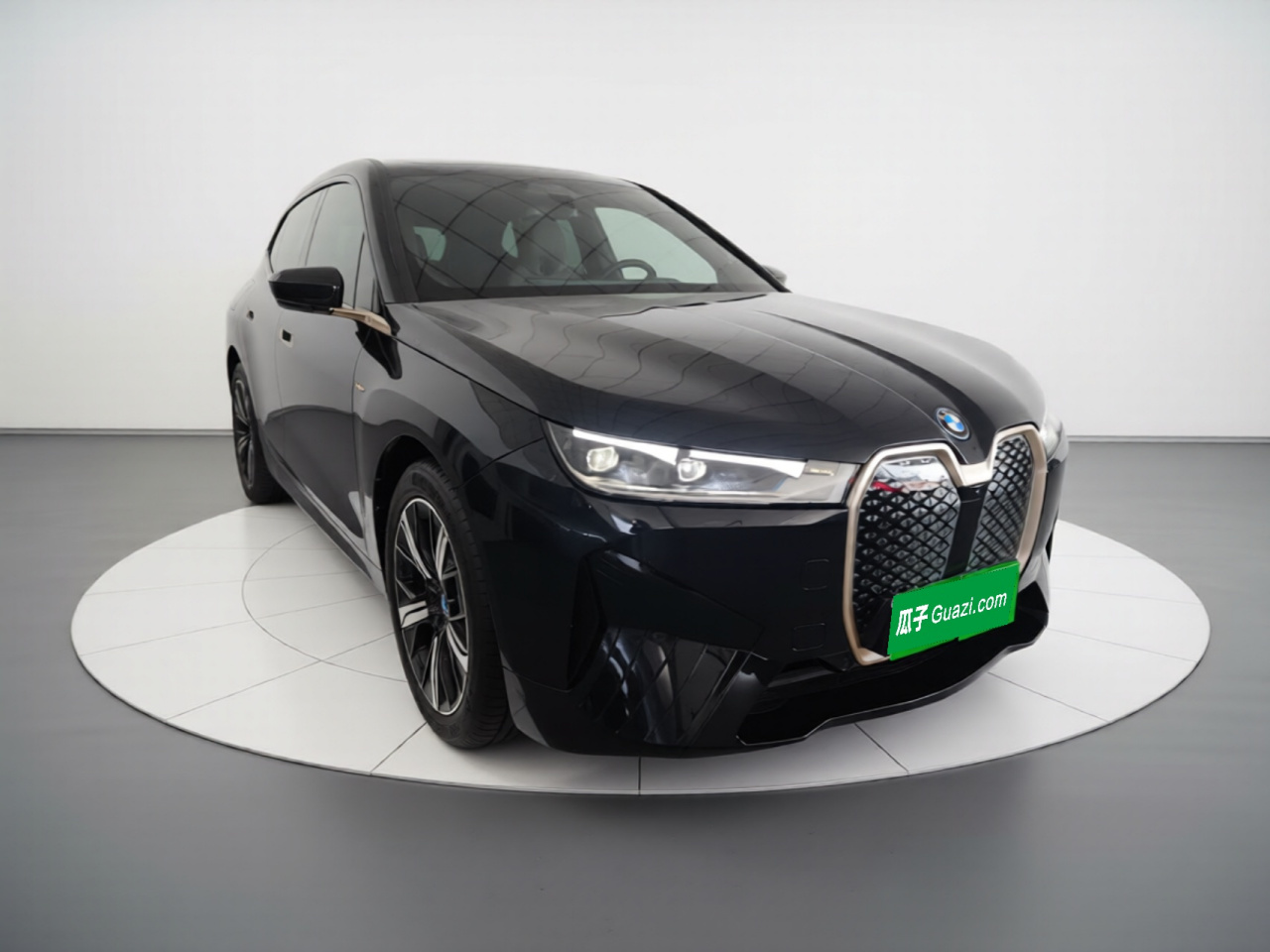 iX 2023 xDrive40 photo 3