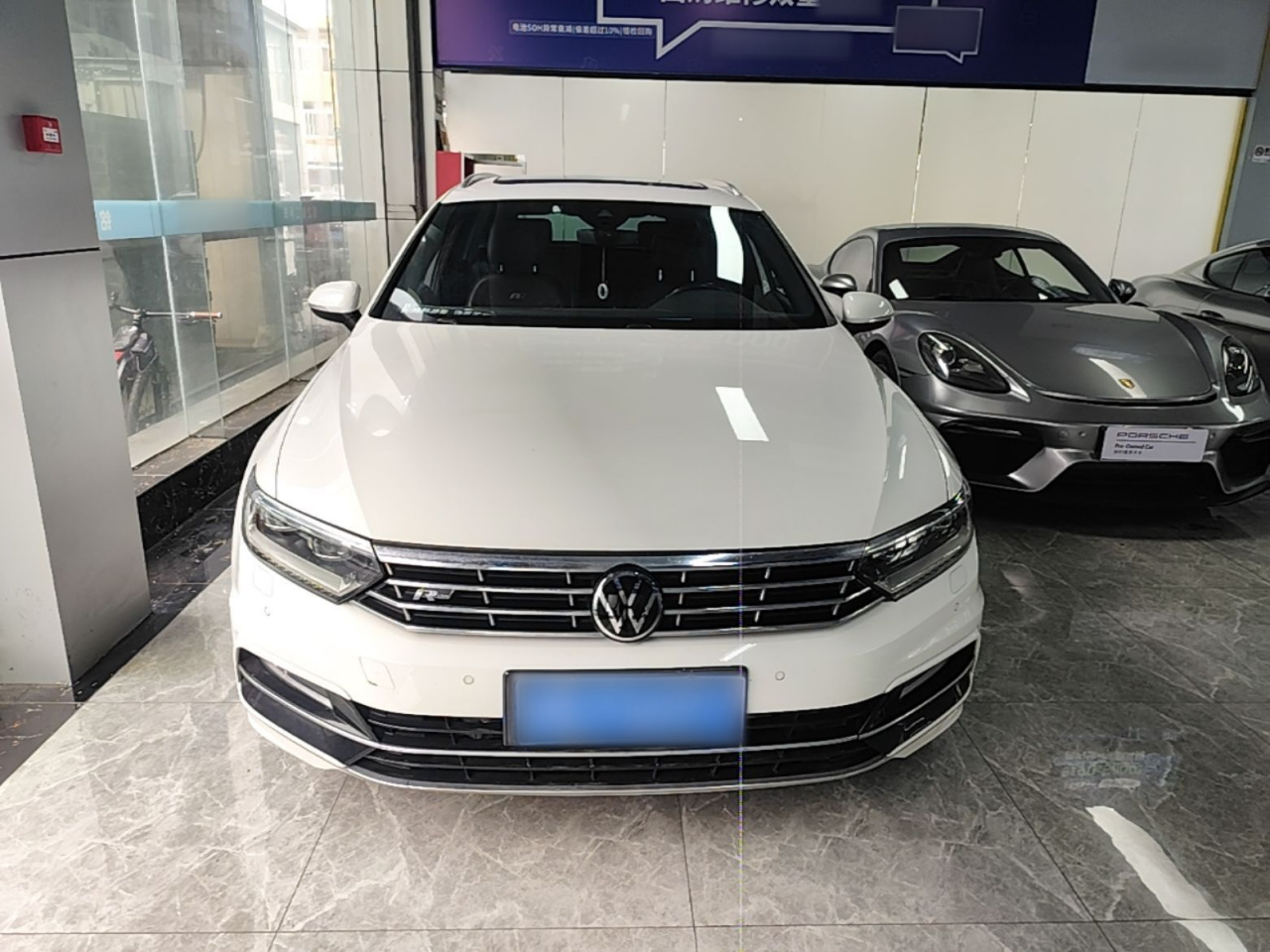 2016 380TSI RWD R-line photo 2
