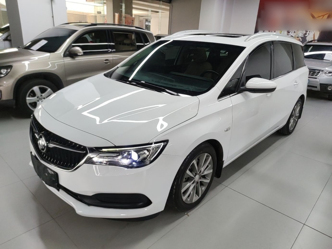 GL6 2021 323T Mild Hybrid Luxury