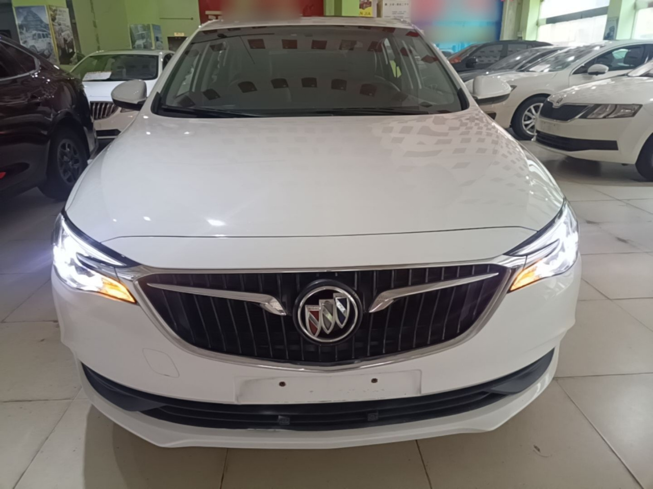 Excelle 2021 Facelift Classic 1.5L AT Progressive photo 2