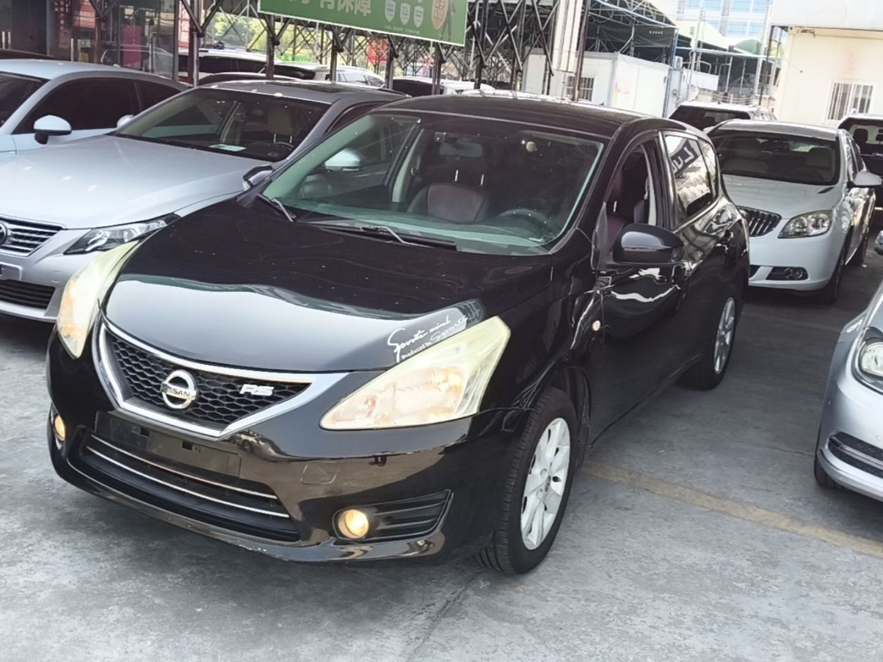 Tiida 2011 1.6L CVT Comfort
