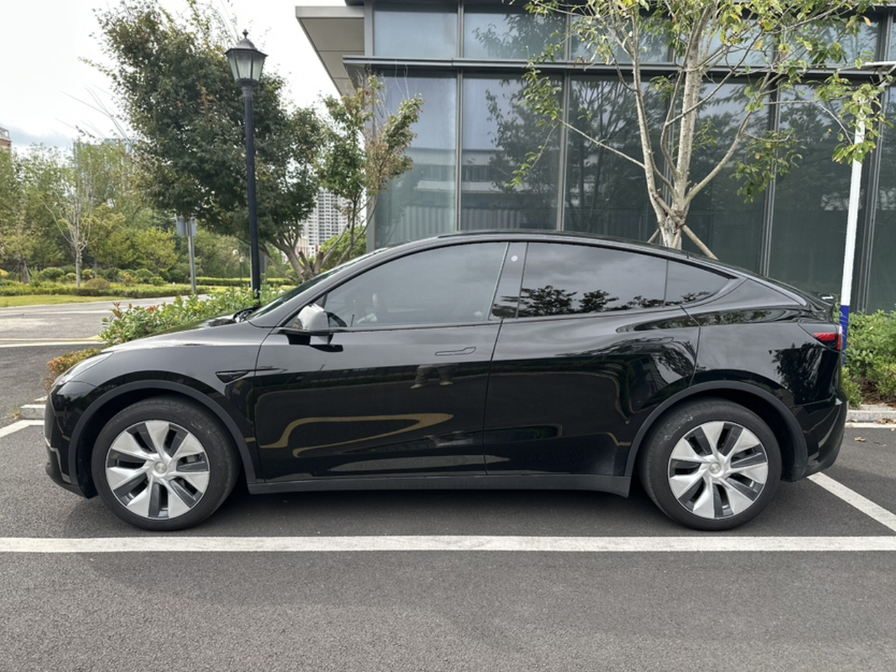 Model Y 2022 Facelift Long Range AWD photo 4
