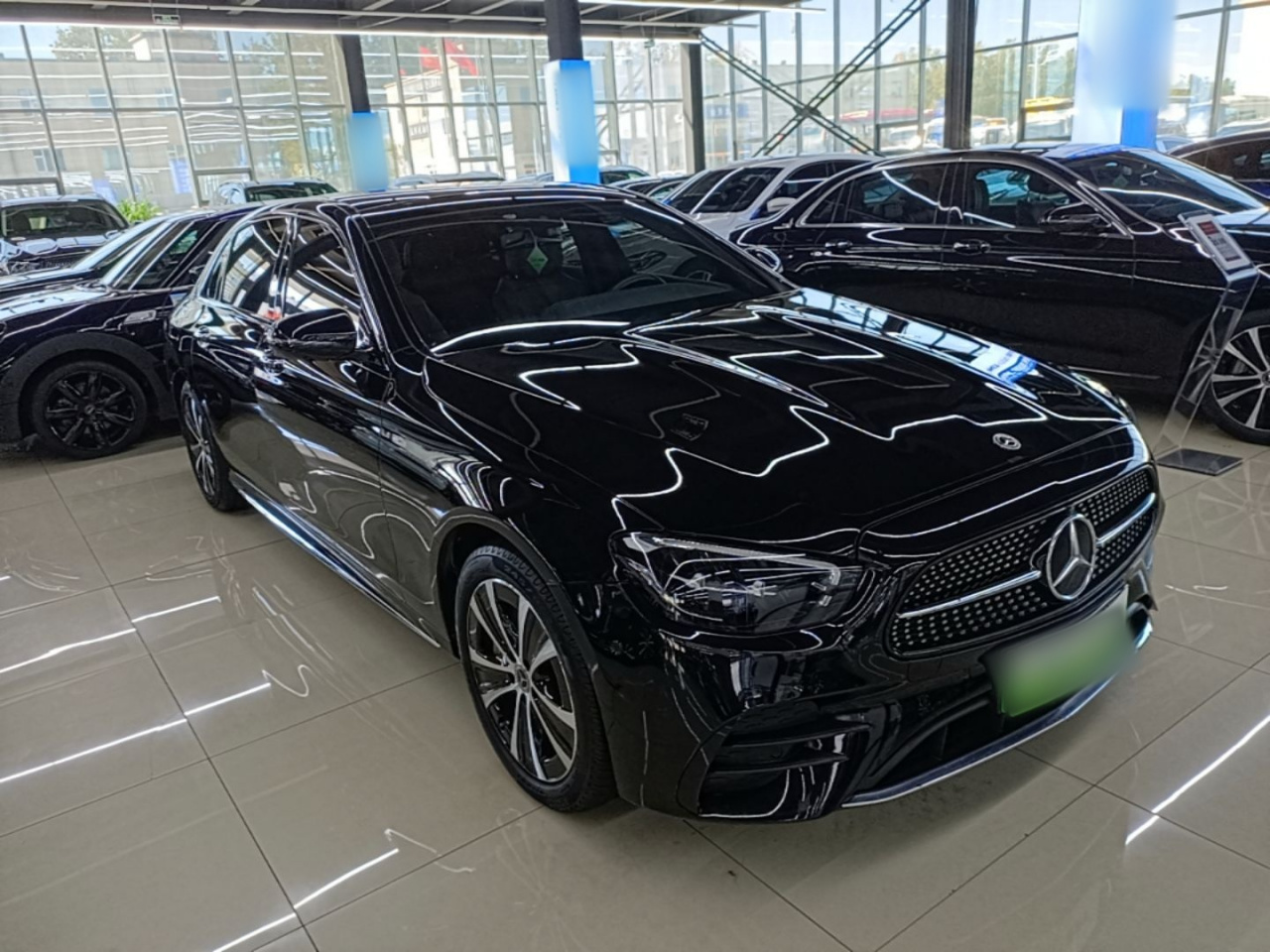 E-Class EV 2022 Facelift E 350 e L PHEV Sport photo 3