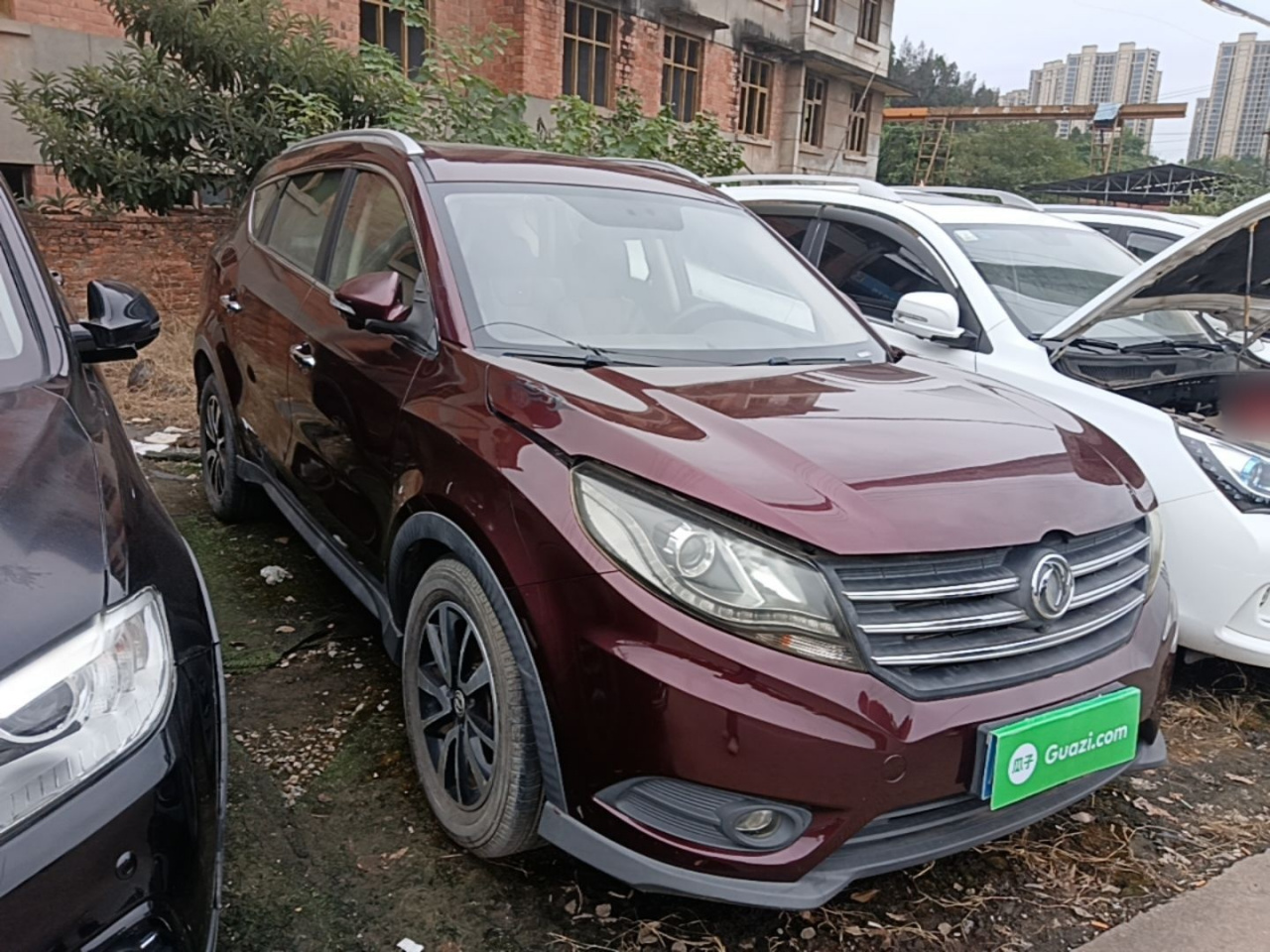 Fengon 580 2017 Facelift 1.5T CVT Luxury photo 3
