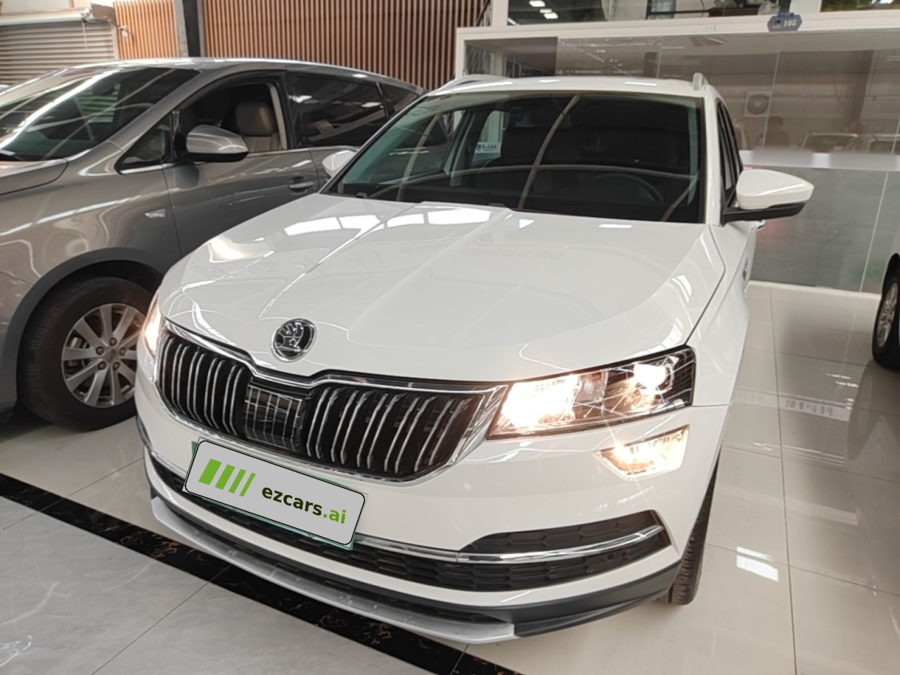 Karoq 2021 TSI280 Luxury