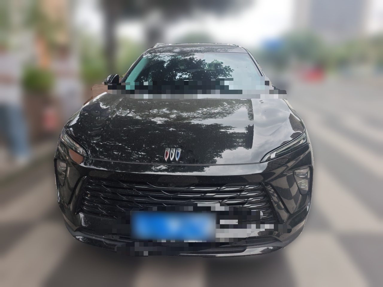 2025 Envision Plus 28T RWD photo 2
