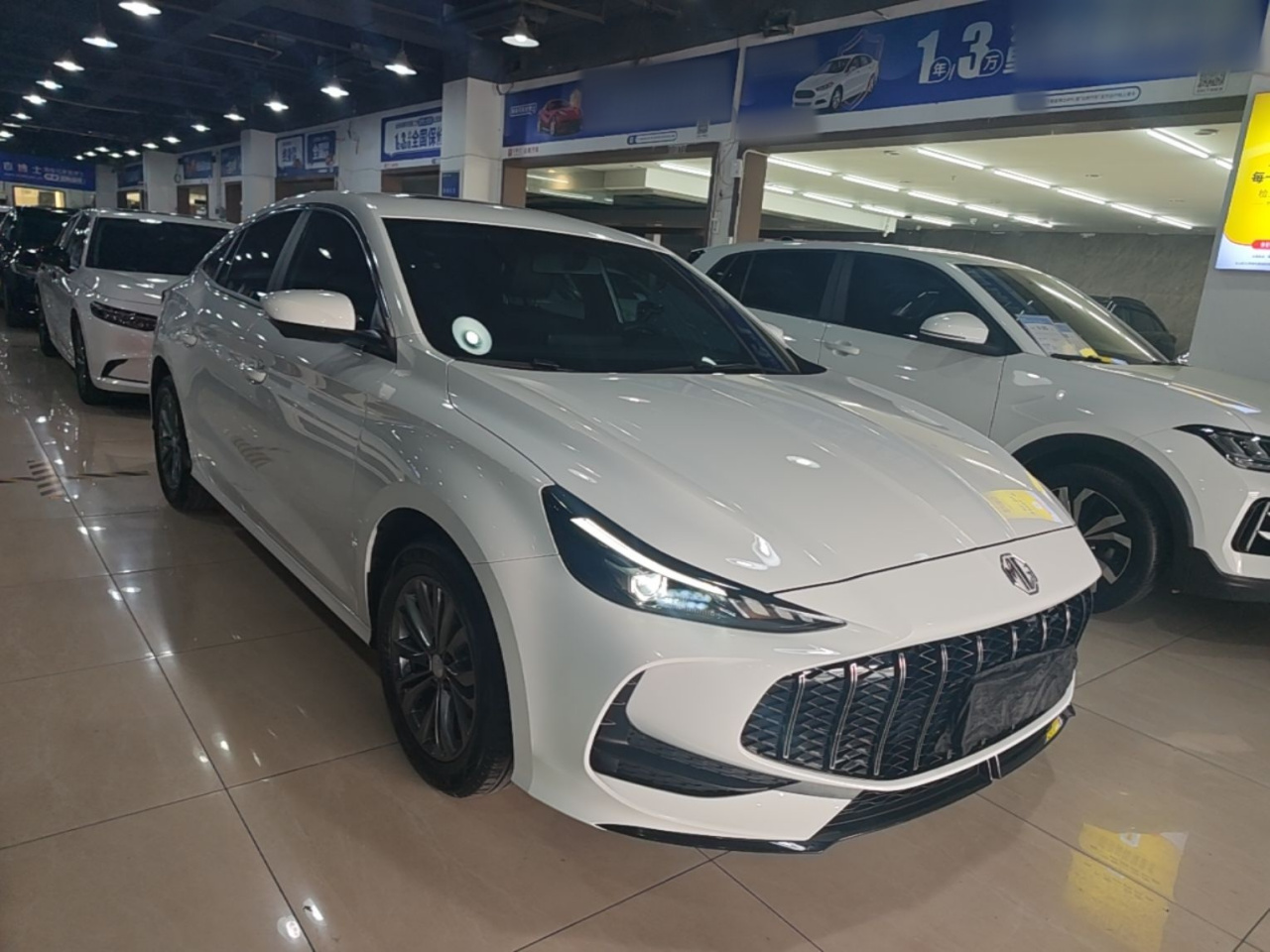 MG5 2025 180DVVT Luxury photo 3