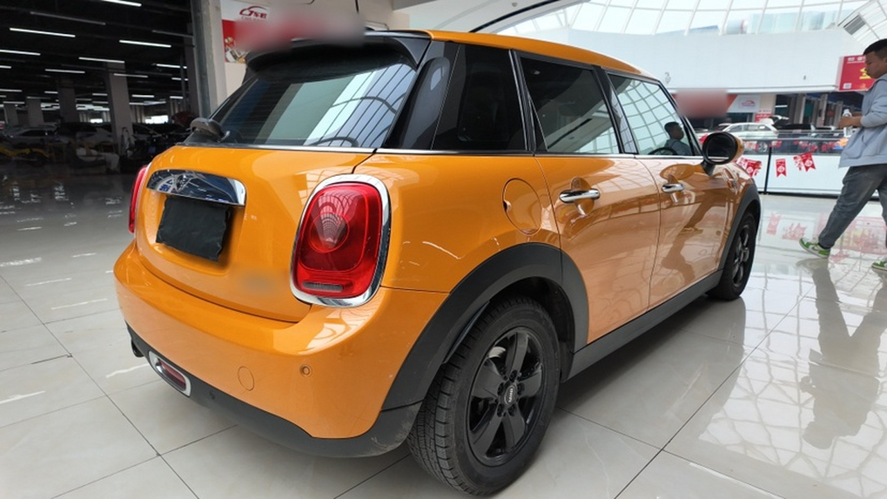 2015 1.2T ONE 5-Door photo 3