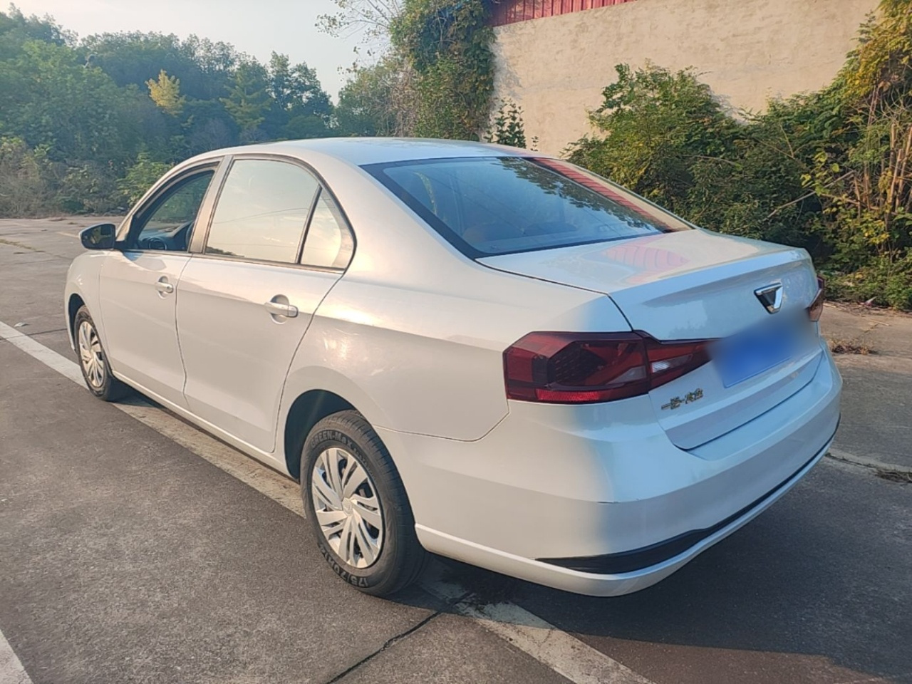VA3 2019 1.5L MT Progressive photo 4