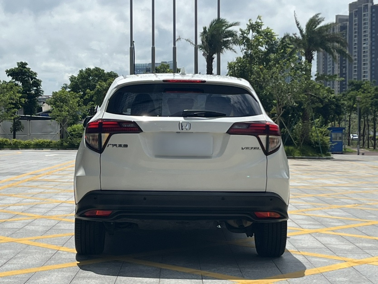 Vezel 2020 1.5L CVT Luxury photo 3