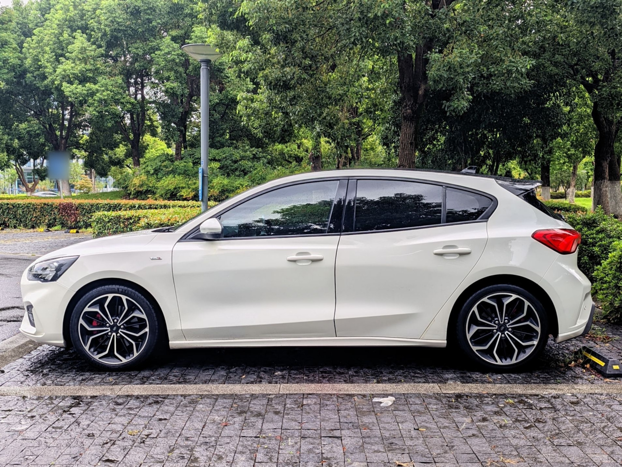 Focus 2021 Hatchback EcoBoost 180 AT ST Line photo 3