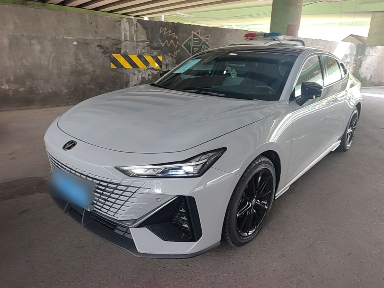 UNI-V 2022 1.5T Premium